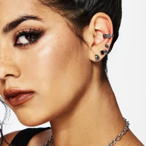 Moira Schädel Niete Ohrringe Set